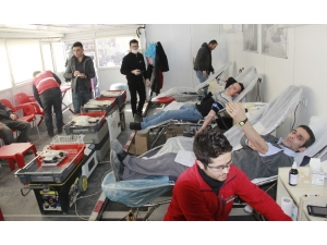 Kızılay Hakkari’de Kan Bağışı Kampanyası Başlattı