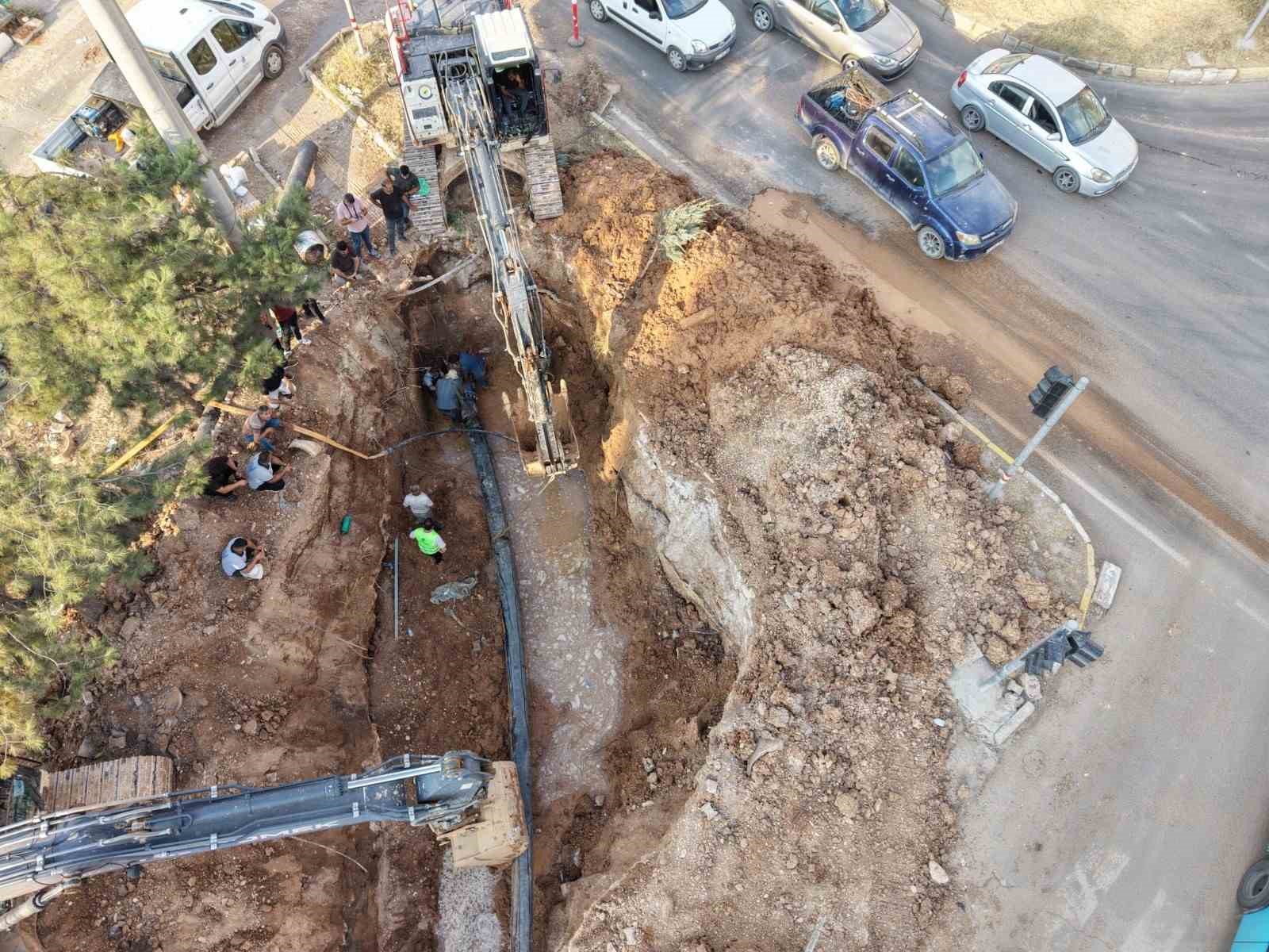 mardin-de-14-mahallenin-icme-suyu-hatti-yenilendi
