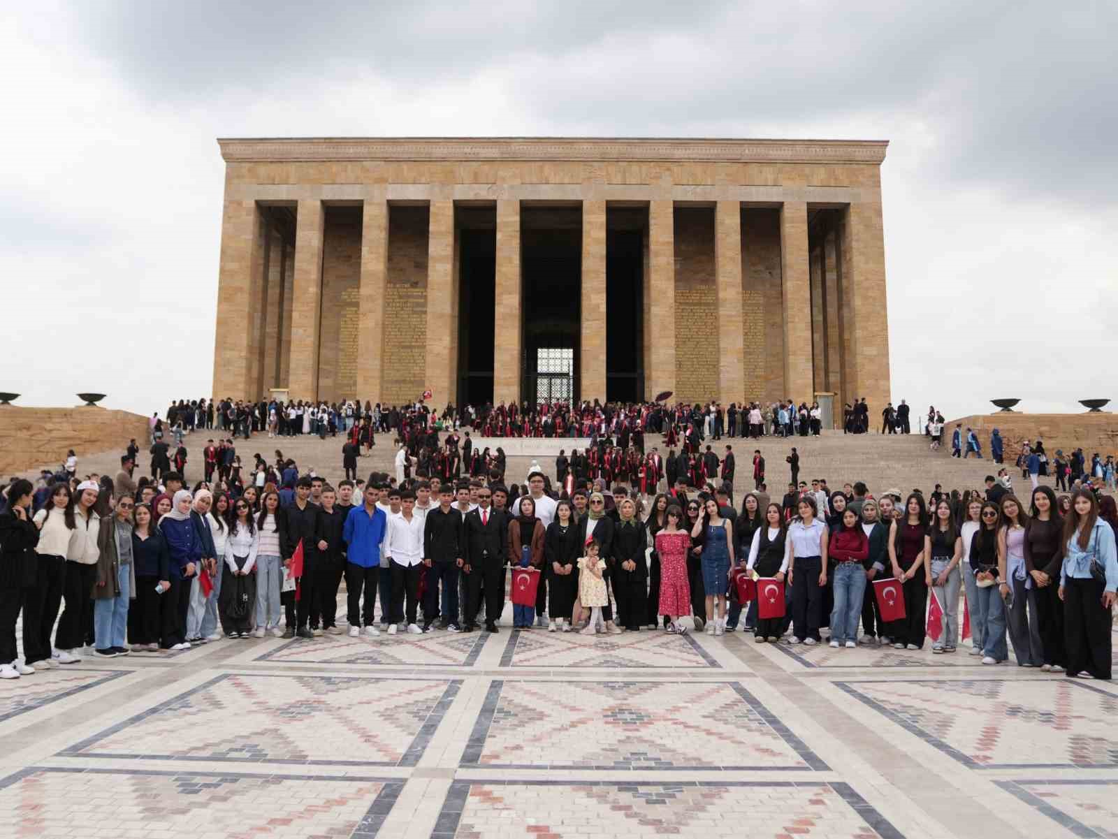 sehitkamil-in-gencleri-ankara-ya-cikarma-yapti