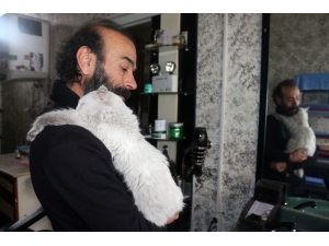 Berber Fethi İle ‘Garip’in Kıskandıran Dostluğu