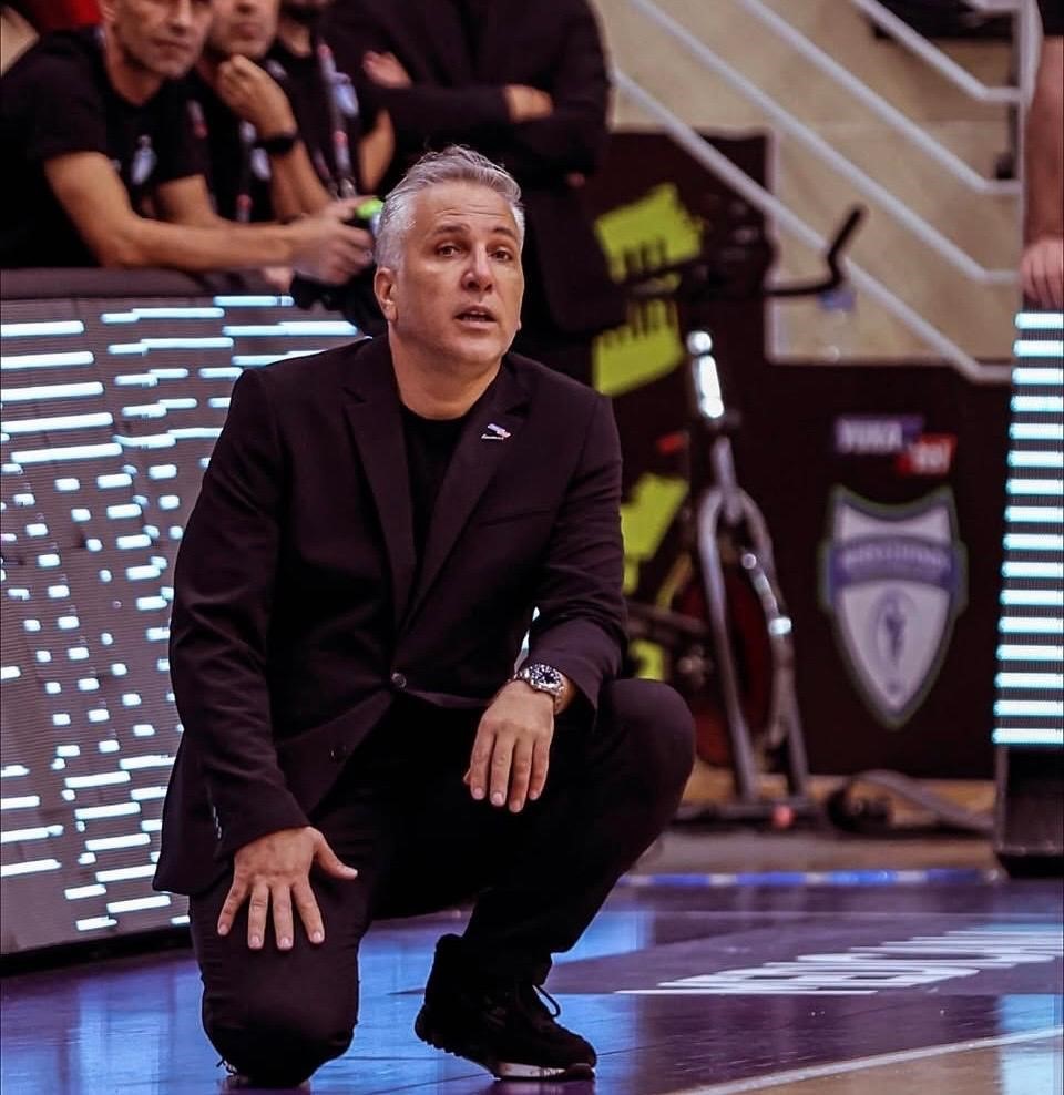 y-denizli-basket-te-ilk-imza-zafer-aktas-a