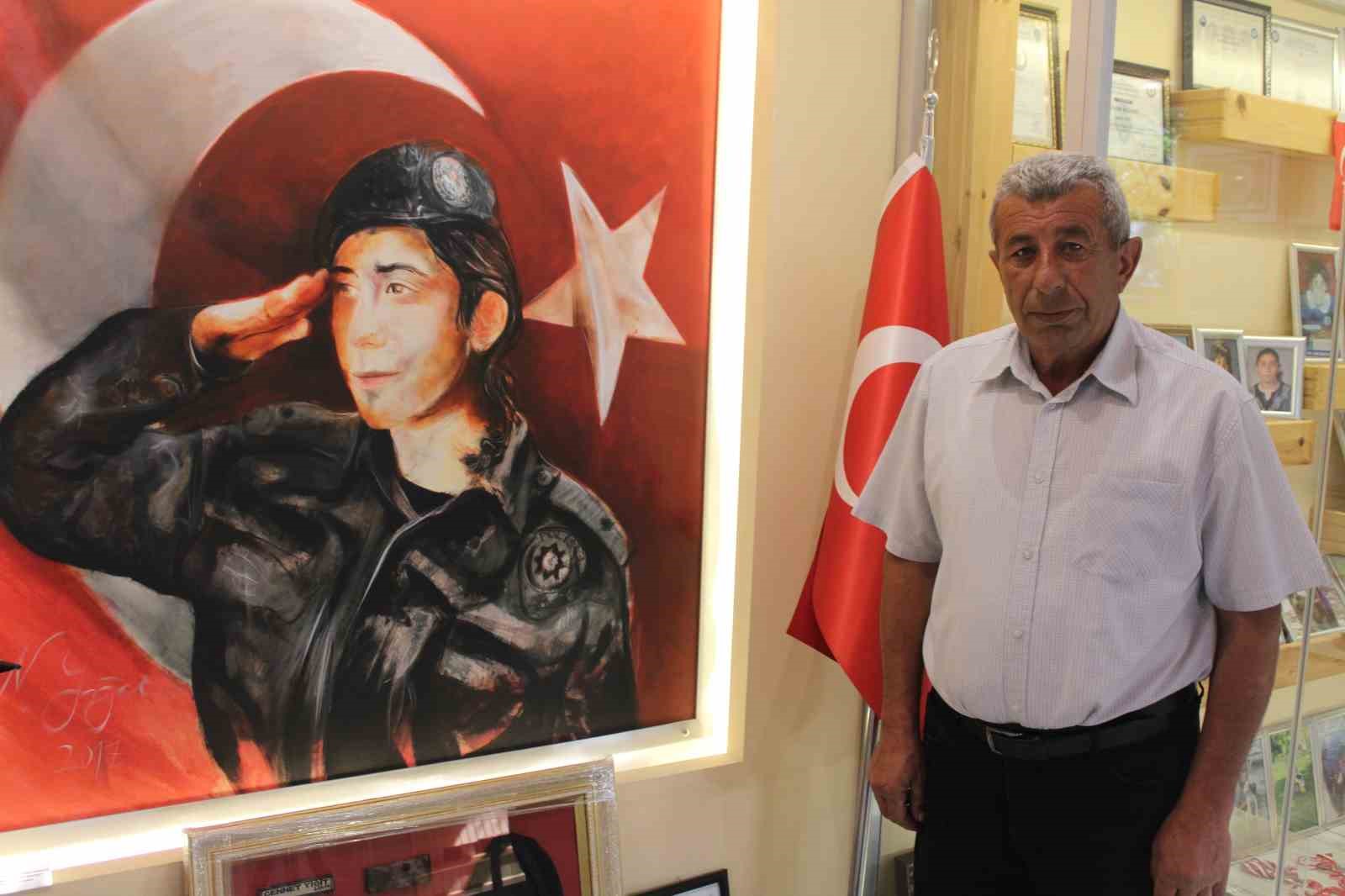 sehit-cennet-yigit-in-babasi-yahya-yigit-15-temmuz-turkiye-cumhuriyeti-nin-ayaklarindaki-prangayi-kirip-attigi-gunun-adidir