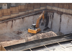 Perilikaya Spor Salonu Ve Aşevi İnşaatına Başlandı