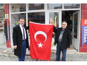 Vezirhan Türk Bayrakları İle Donatılıyor