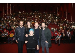 İzmir’e Yıldız Yağdı