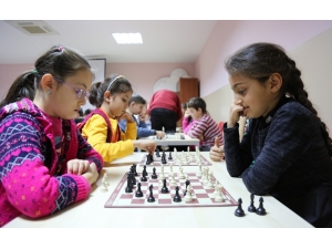 Çocuklara Tatil Morali