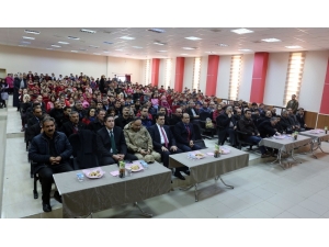 Gürpınar’da Öğrenciler Ders Başı Yaptı