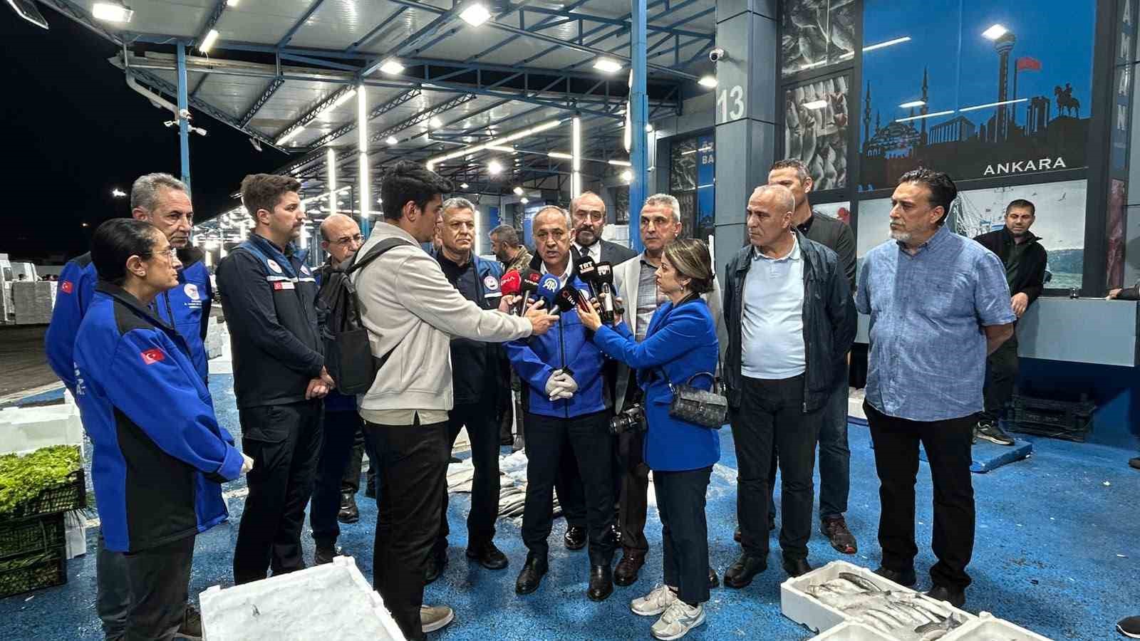 tarim-ve-orman-bakanligi-ankara-il-muduru-dalli-ankara-balik-hali-ni-ziyaret-etti