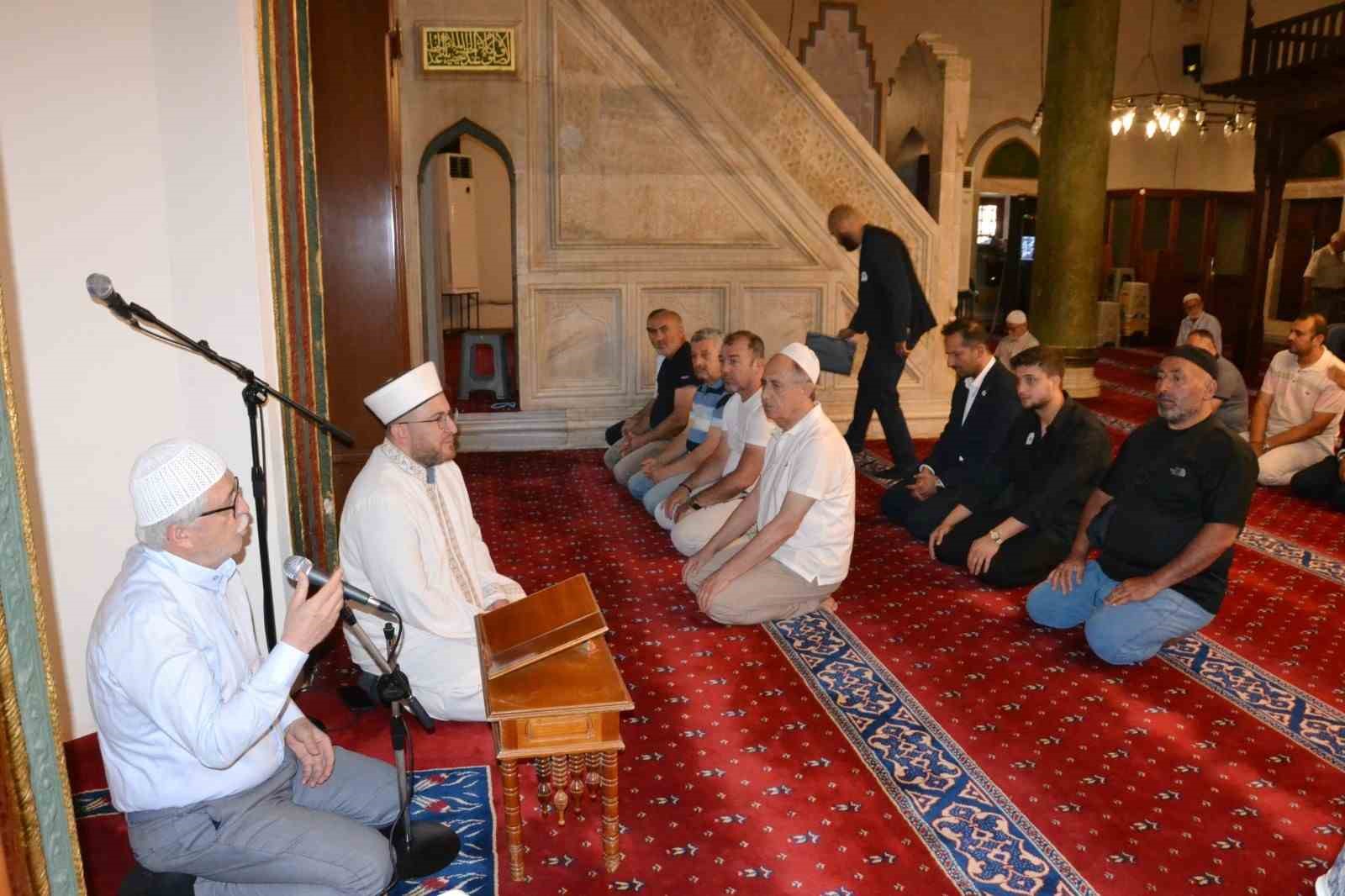 manisa-da-srebrenitsa-sehitleri-dualarla-anildi