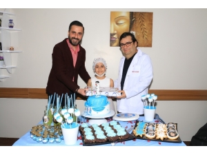 Hastanede, Küçük Bennu’ya Doğum Günü Sürprizi