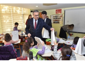 Vali Su, Öğretmen Ve Öğrencilerle Bir Araya Geldi