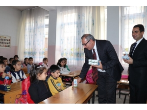 Bingöl’de 22 Bin Öğrenciye Haftanın 3 Günü Süt Dağıtılacak