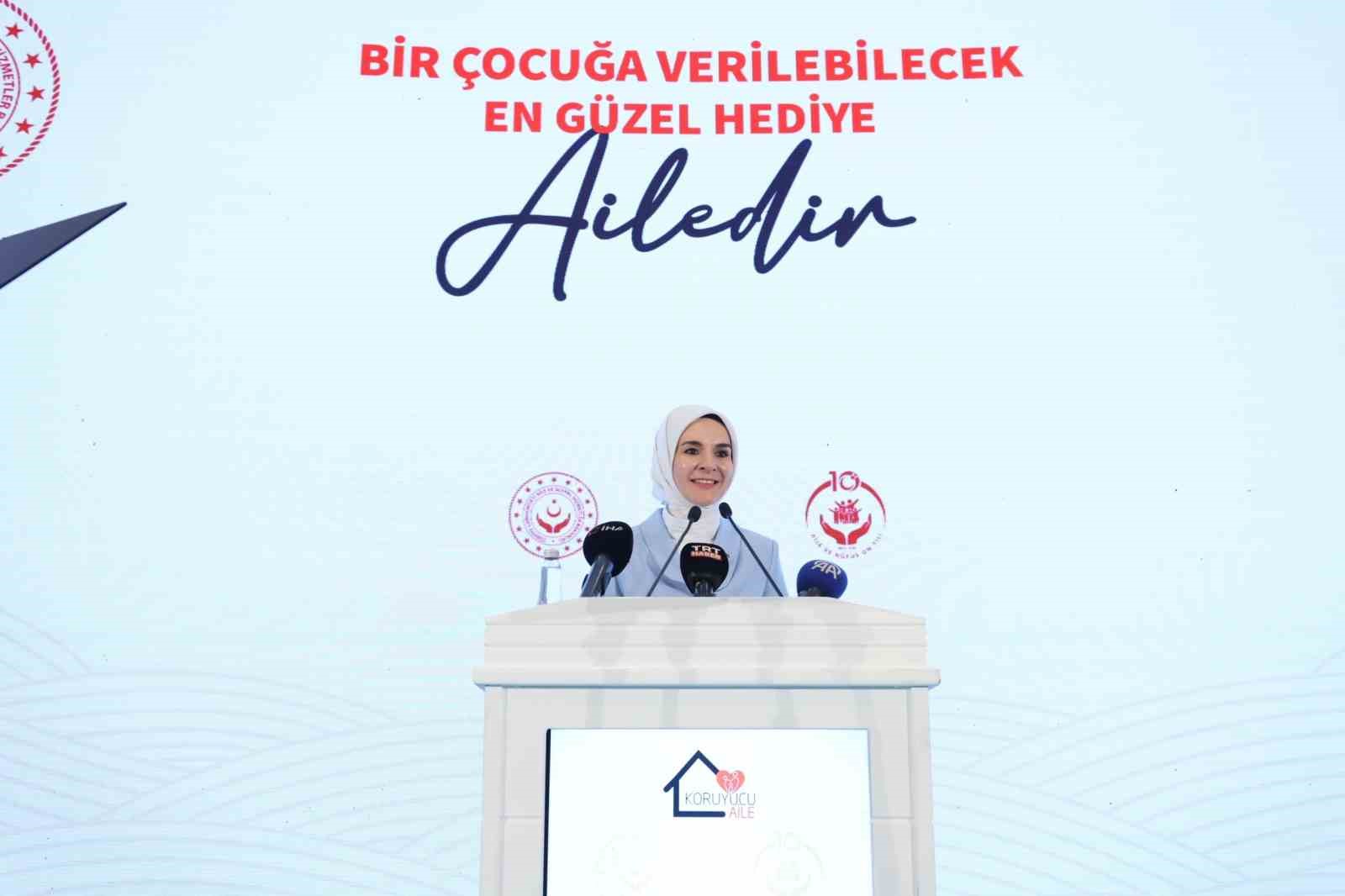 bakan-goktas-11-bin-22-cocugumuz-9-bin-277-koruyucu-ailemizin-yaninda-hayatini-surdurmektedir