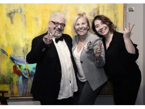 40 Yılın Ardından Sanat Galerisi Açtı