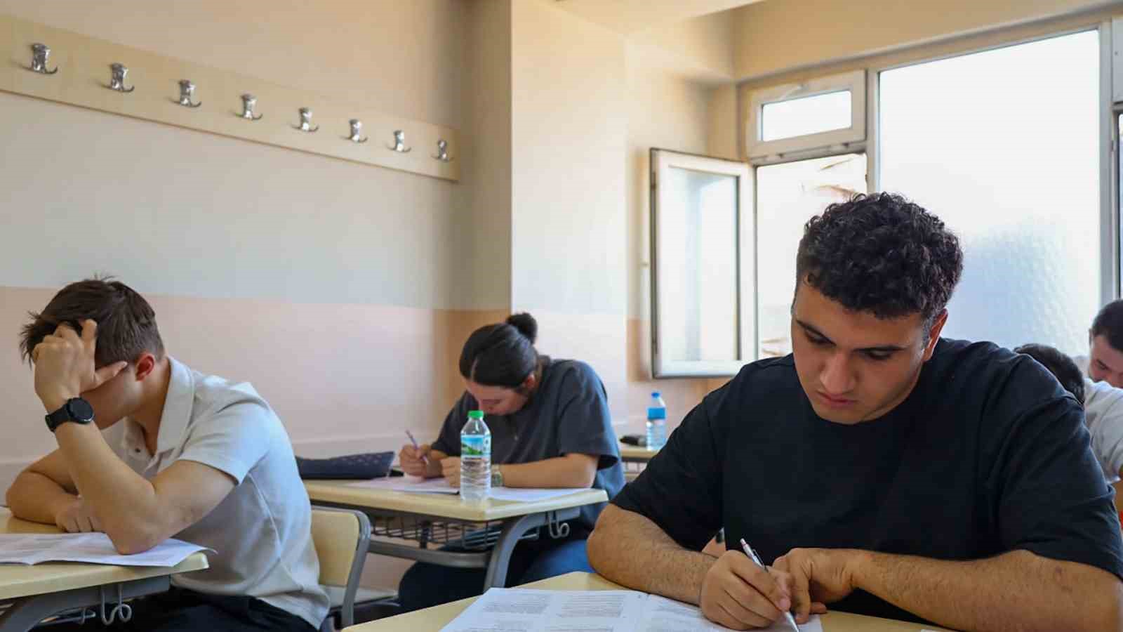 esenler-de-mihmandar-akademi-basariya-doymuyor