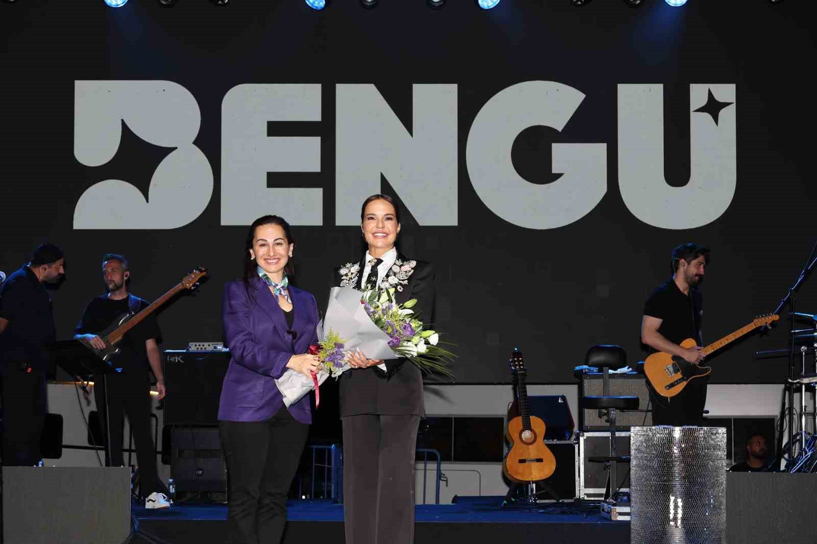 beykoz-da-30-agustos-zafer-bayrami-coskusu-bengu-konseriyle-zirveye-ulasti