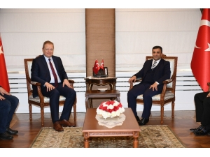 Ak Parti Ortahisar İlçe Yönetimi’nden Vali Yavuz’a Ziyaret