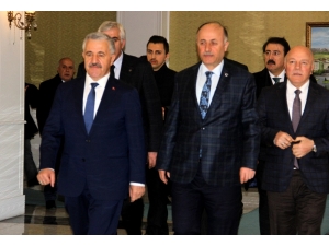 Bakan Arslan, Şehit Cenazesine Katılmak Üzere Erzurum’a Geldi