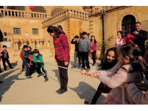 Öğrenciler Müzede Eğlendi