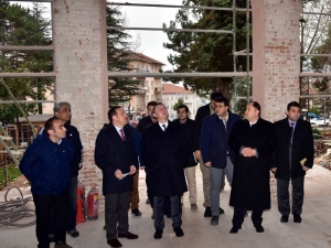 Vali Büyükakın Restorasyon Çalışmalarını Yerinde İnceledi