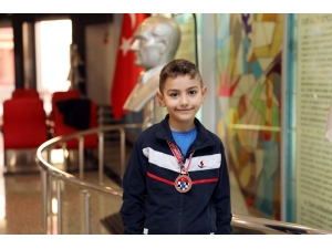 Sanko Okulları Öğrencisinin Başarısı