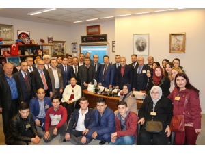 Cumhurbaşkanı Başdanışmanı Topçu, Kazak Heyet Ve Çivrillilerle Bir Araya Geldi