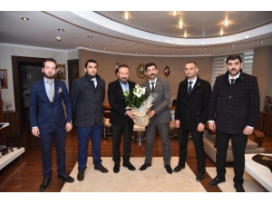 Ülkü Ocakları Yönetimi Başkan Doğan’ı Ziyaret Etti
