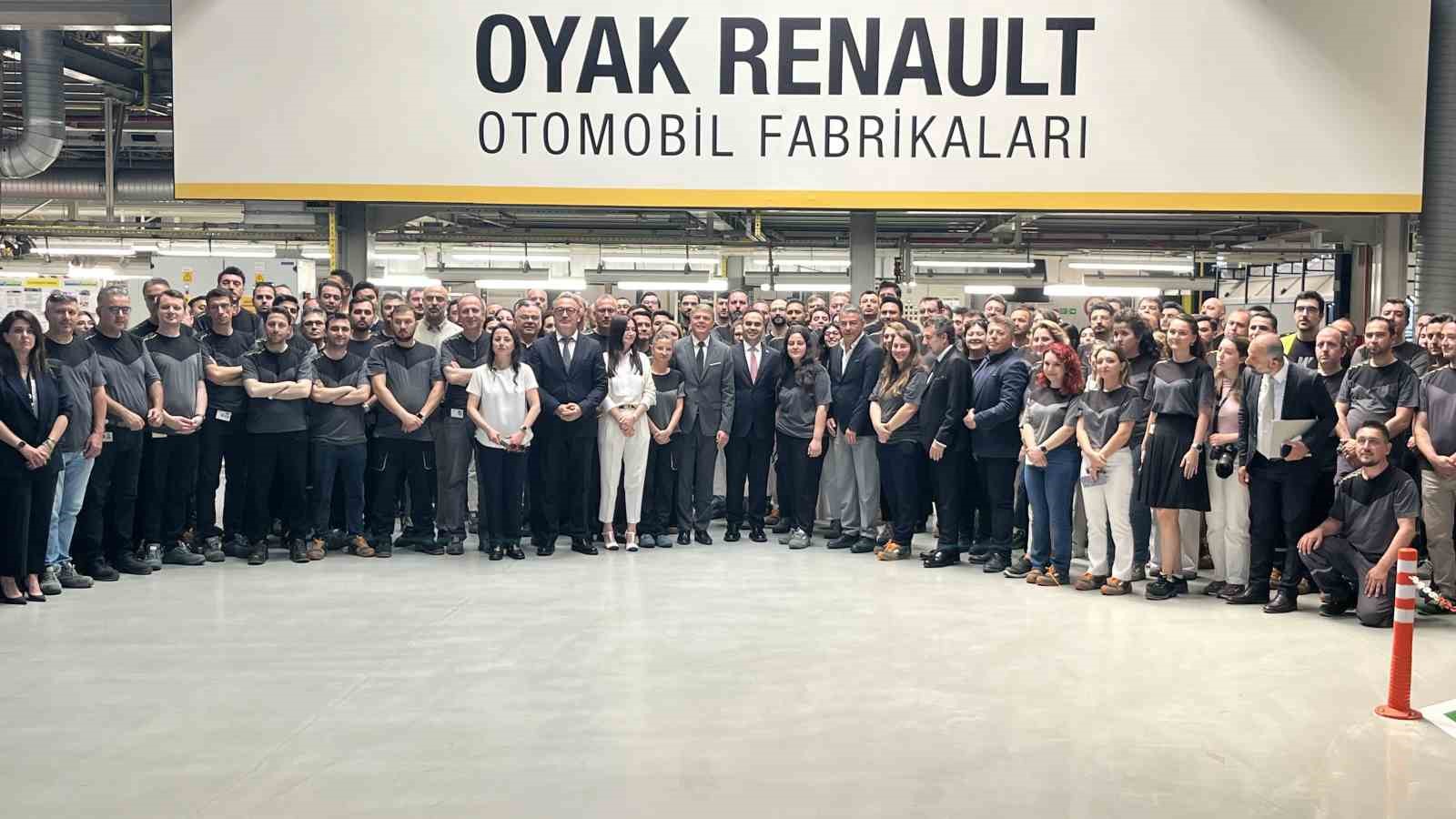 bakan-kacir-turkiye-ye-yatirim-yapan-kazaniyor