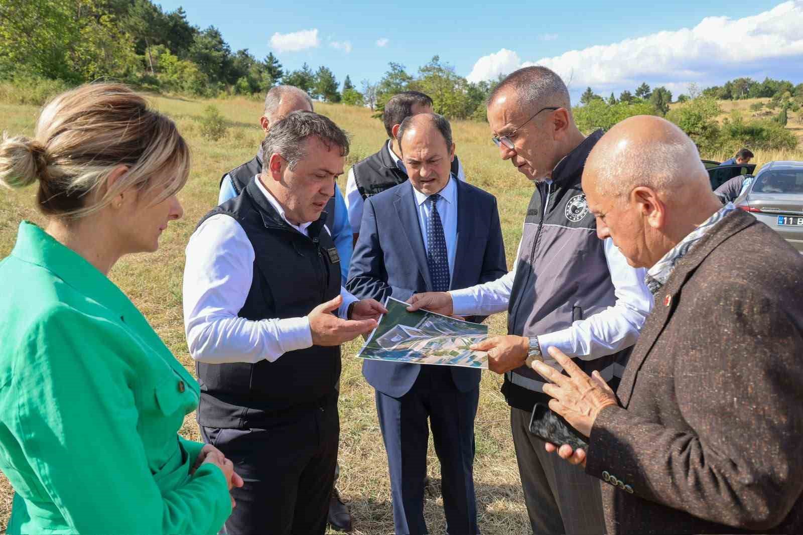 bilecik-e-iki-dev-kamu-hizmet-binasi