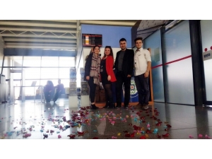 Afrin’e Gitmeden Önce Sevgilisine Sürpriz Evlilik Teklifi Yaptı