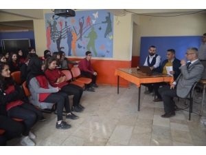Selendi’de Öğrencilere Sigaranın Zararları Anlatıldı