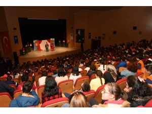 ‘Karagöz Ve Hacivat Trafikte’ Oyunu Minik Seyircilerle Buluştu