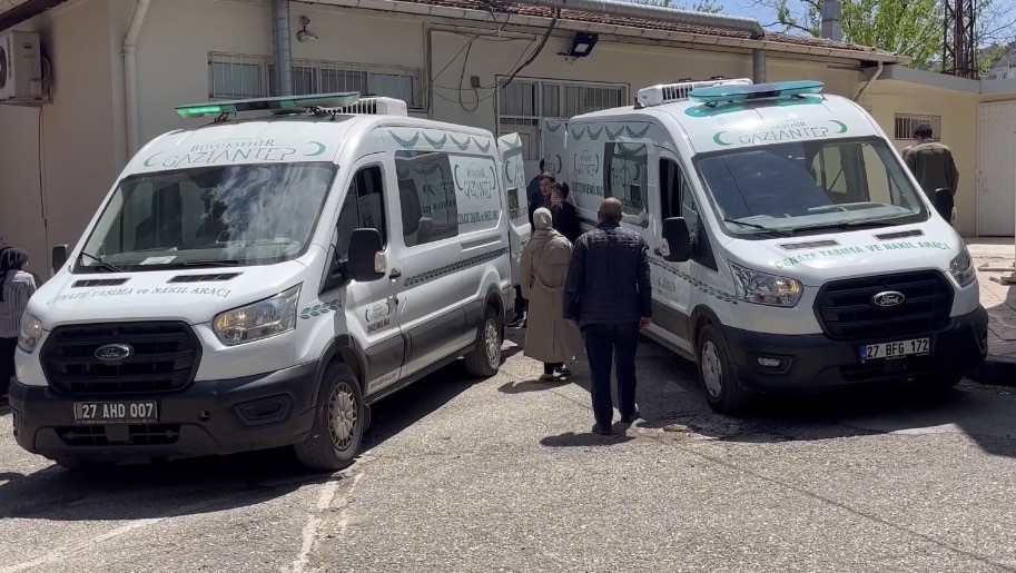 gaziantep-te-iki-ayri-traktor-kazasinda-2-ciftci-hayatini-kaybetti