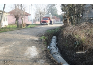 Akyazı Belediyesi Ekipleri İlçenin Her Yerinde