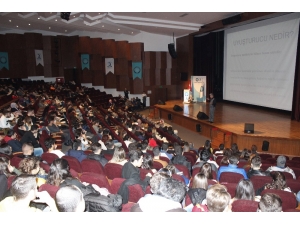 Emekli Emniyet Müdürü Gençlere Uyuşturucunun Zararlarını Anlattı