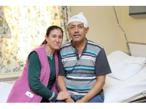 Adana’da Konuşa Konuşa Beyin Ameliyatı