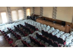 Edremit Belediyesinden Okullara 100 Bin Tl’lik Malzeme Desteği