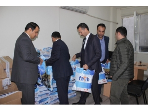 Siverek’te Hazırlık Kursu Gören Öğrencilere Kitap Desteği