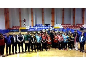 Bozyazı Şehit Murat Namdan Ortakokulu Masa Tenisinde Üçüncü Oldu