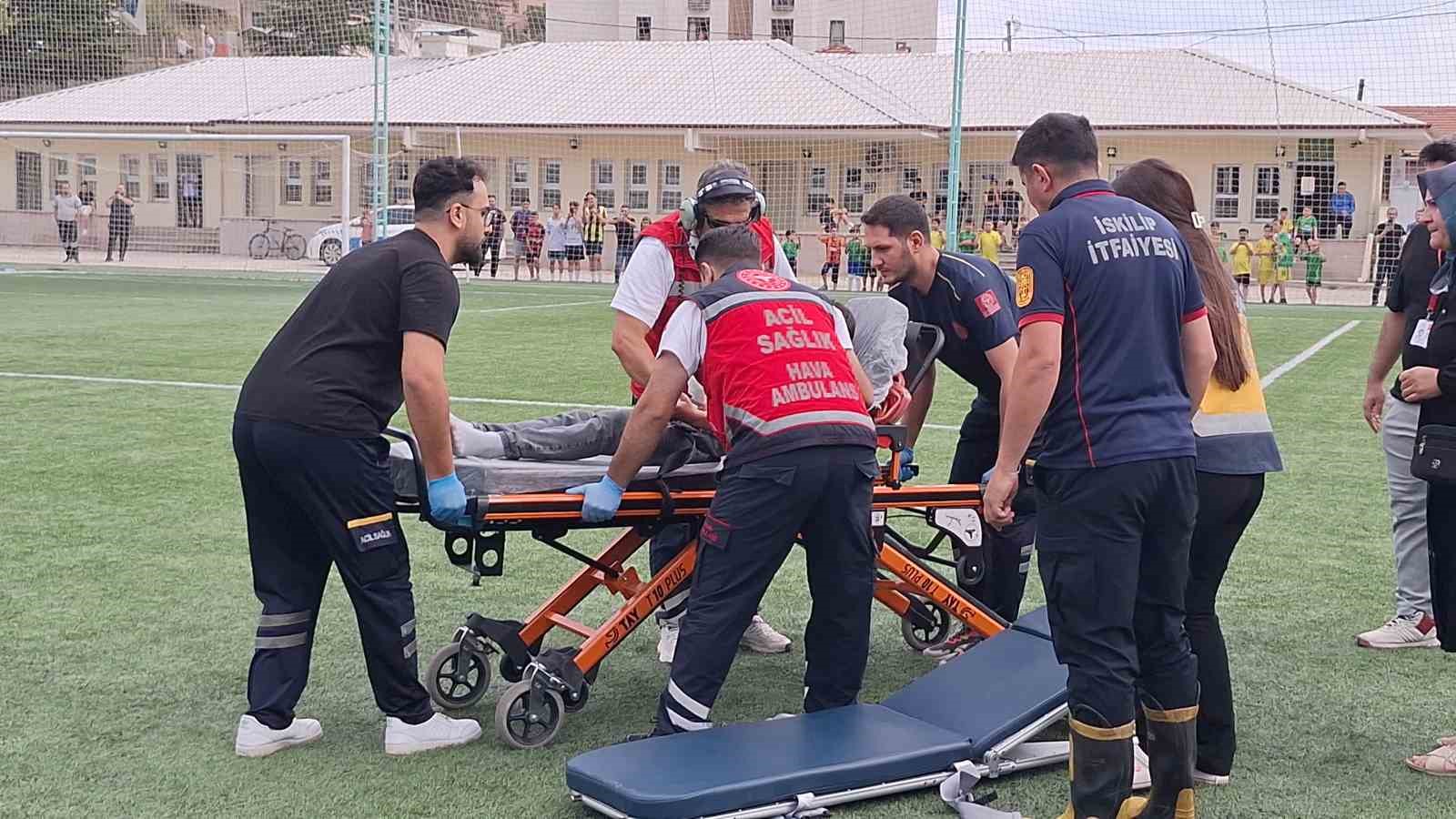 corum-da-parmagi-kopan-cocuk-icin-helikopter-ambulans-havalandi