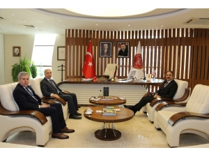 Niğde Ömer Halisdemir Üniversitesi Rektörü Kar’dan Rektör Bağlı’ya Ziyaret