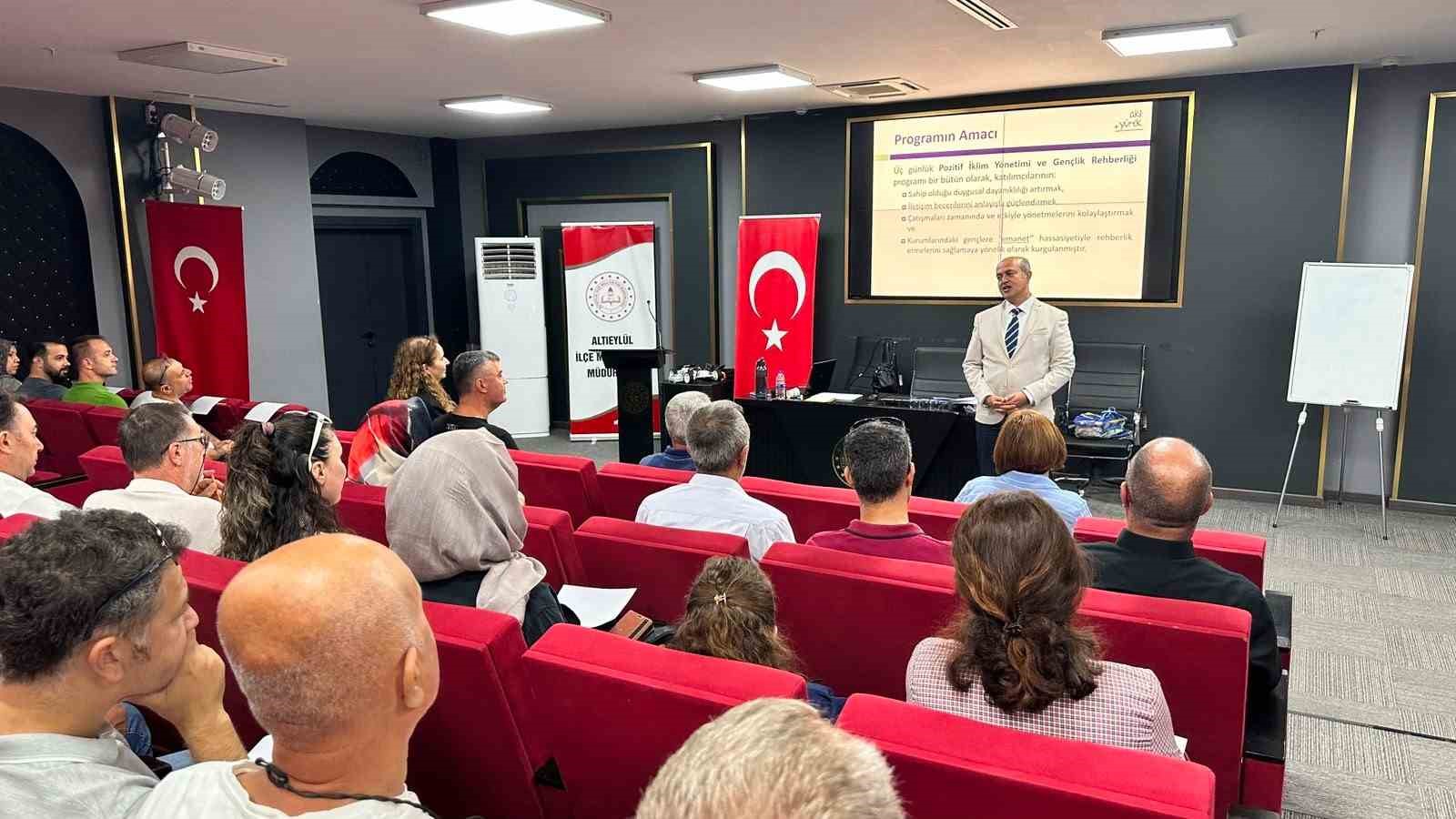 altieylul-de-genclerle-iletisim-ve-rehberlik-surecleri-gucleniyor