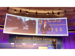 "Küresel Boyuta Ulaşan Tehlikelere Bütüncül, Yapay Zeka Sistemlerle Önlem Alınabilir"