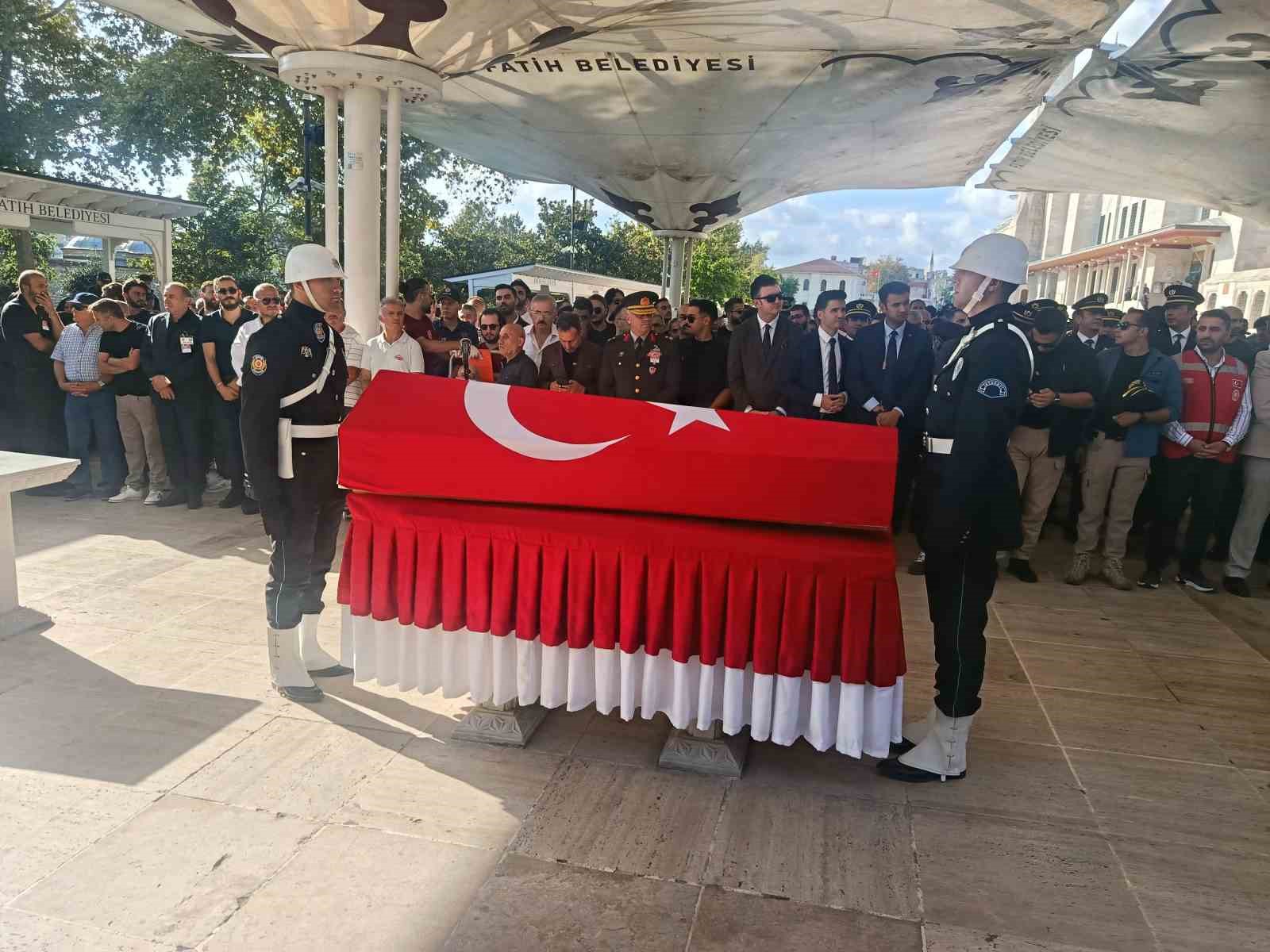 sehit-polis-melih-kaygusuz-son-yolcuguna-ugurlandi