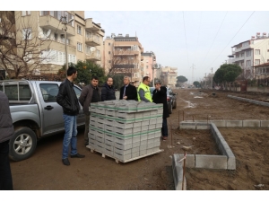 Burhaniye’de Yılmaz Akpınar Bulvarı Yenileniyor