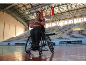 Kuzeniyle Evlenmemek İçin İntihara Teşebbüs Etti, Basketbolla Hayata Tutundu