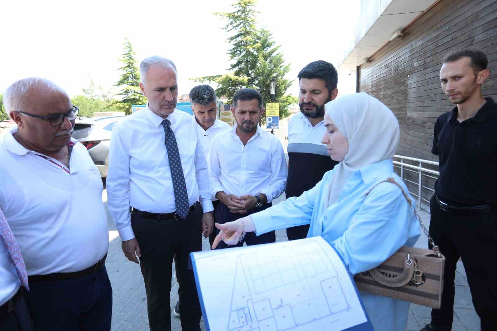 alanyurt-yuzme-havuzunda-yapim-calismalari-suruyor