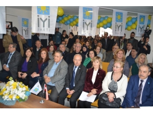 İyi Parti Söke’de İlçe Kongresini Yaptı