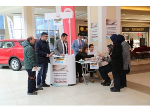 Avm’lerde Sigaranın Zararlarını Anlatıldı