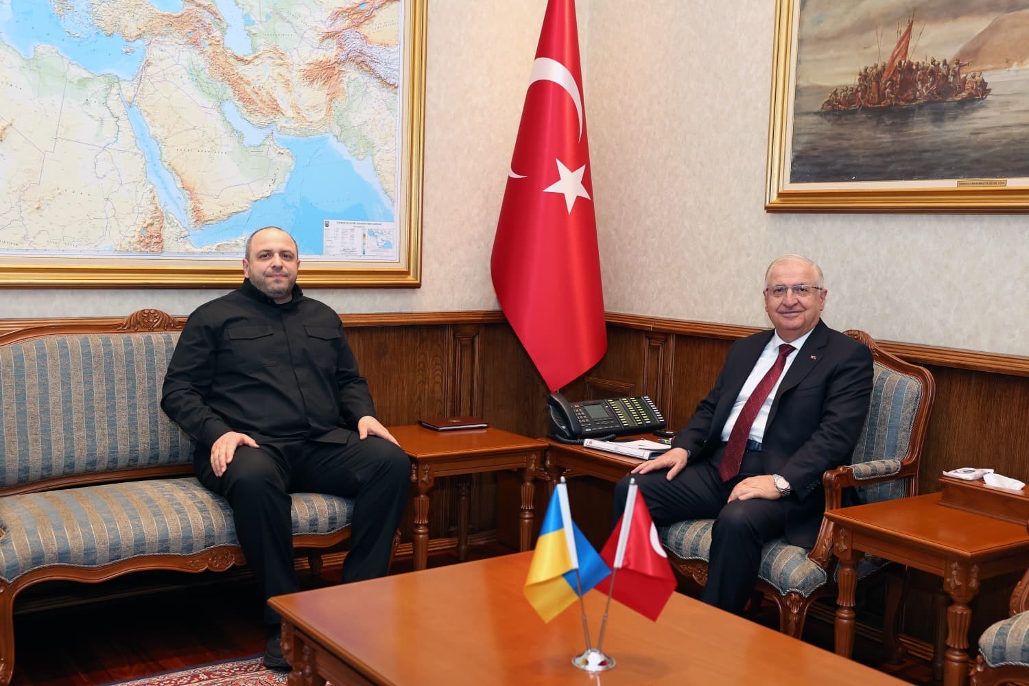 bakan-guler-ukrayna-milli-guvenlik-ve-savunma-konseyi-sekreteri-umerov-ile-bir-araya-geldi